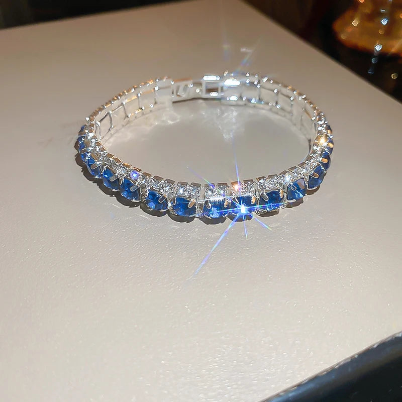 Rhinestone Round Clasp Bracelet